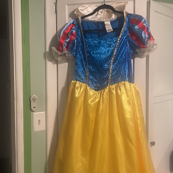 Disney Snow White Halloween Costume Adult size Small 4/6 - Picture 3 of 5